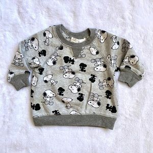Snoopy sweatshirt baby